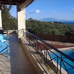 Traditionelle Mit Privatem Pool By Interhome
