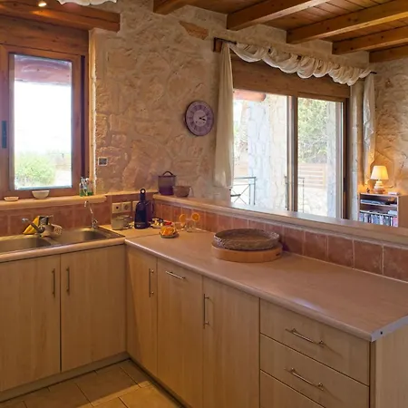 Traditionelle Mit Privatem Pool By Interhome