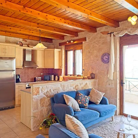 Casa de Férias Traditionelle Mit Privatem Pool By Interhome Tragaki