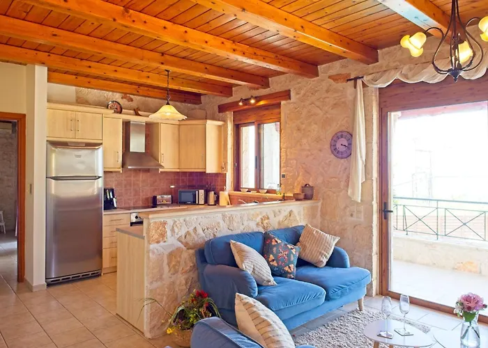 펜션 Traditionelle Mit Privatem Pool By Interhome 트라가키온