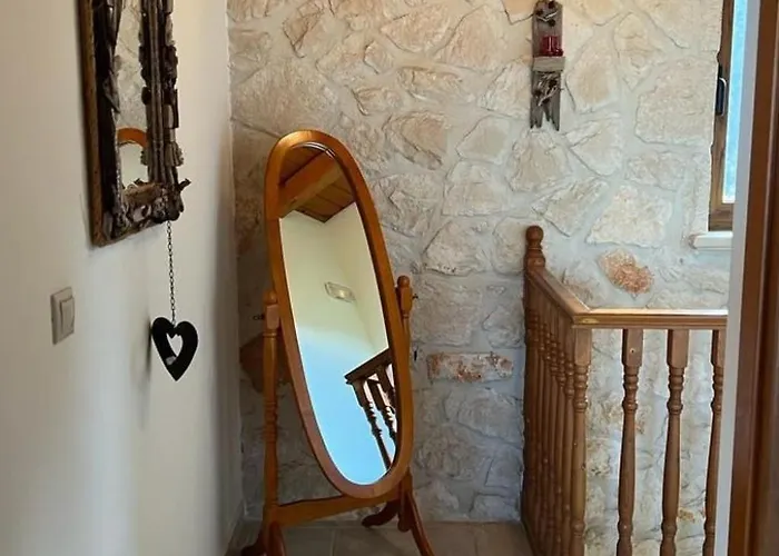 Traditionelle Mit Privatem Pool By Interhome *